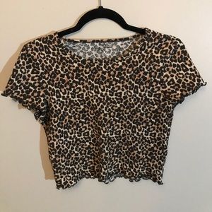 cheetah print cropped t-shirt